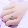 nhan-bac-cap-doi-nam-nu-duy-hien-khac-ki-tu-so-la-ma-n2408290014