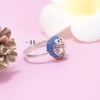nhan-bac-tre-em-duy-hien-hinh-doraemon-tinh-nghich-n2409030076