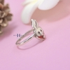nhan-bac-tre-em-duy-hien-hinh-mat-tho-mau-trang-do-n2409040002