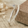 vong-tay-tre-em-khac-hoa-tiet-sang-bong-v2409090067