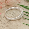vong-tay-bac-be-gai-mat-vong-hinh-hoa-5-canh-dinh-da-va-la-sieu-sang-v2409110003