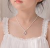 mat-day-chuyen-bac-tre-em-hinh-trai-tim-da-hong-noi-bat-m2412130011