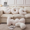 BÍ QUYẾT CHỌN GỐI SOFA ĐẸP, PHÙ HỢP VỚI KHÔNG GIAN PHÒNG KHÁCH