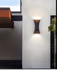 ĐÈN LED GẮN TƯỜNG 2 ĐẦU HÌNH ĐỒNG HỒ CÁT DÙNG TRONG NỘI NGOẠI THẤT - CÔNG SUẤT 10 watt - LED COB 1530 / ÁNH SÁNG VÀNG 3000k - MODEL : 1002