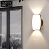 ĐÈN GẮN TƯỜNG HẮT 2 ĐẦU - ÁNH SÁNG VÀNG 3000k - CÔNG SUẤT 7 watt - MODEL: HL2024 / 2 - 30BK - 1243