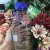 chai-thi-nghiem-thuy-tinh-nap-xanh