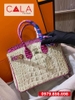 Làm sao để phối đồ với Hermes Birkin siêu sang chảnh?