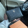 CLUTCH CẦM TAY LV CARO IN NỔI