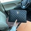 CLUTCH CẦM TAY LV CARO IN NỔI