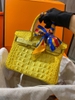 HERMES DA BÒ DẬP VÂN LƯNG CÁ SẤU