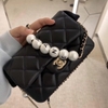 Chanel Hạt Cườm