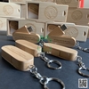 USB GỖ UG_NA 07 ĐỰNG TRONG HỘP GỖ GIA CÔNG LOGO BỘ NGOẠI GIAO