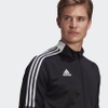 chi tiết logo Áo khoác Adidas Tiro bóng đá nam GM7319