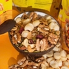 combo-01-goi-granola-400gr-va-chen-gao-dua-trang