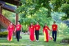 GHÉ H'MONG NGÀY QUỐC KHÁCH NHẬN QUÀ TRI ÂN LIỀN TAY