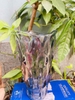 Bình hoa thủy tinh màu nâu khói xám miệng lượn KT 13,5x13,5x24,5cm GHA915