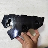Bát cài ba đờ xốc trước Mazda BT50 2012 - 2020. Phe cài cản trước BT50, hàng xịn.