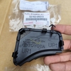 Nắp đậy móc cứu hộ Toyota Cross. Nắp móc cứu hộ trước và sau xe Corolla Cross các đời xe. Ảnh là Nắp phía sau. Giá của phân loại nắp sau, phía trên