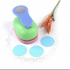 Dụng cụ cắt (bấm lỗ) giấy hình tròn đường kính 5cm.