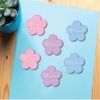 60 thẻ giấy Happy Women's day trái tim hình bông hoa mix màu hồng-xanh-tím (kt 5cm).