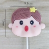 Tượng nhựa dẻo-BABY mập tóc cài ngôi sao màu vàng.