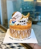 Tượng nhựa dẻo- chàng trai và cốc bia.