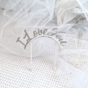 Cổng I LOVE YOU trắng gắn hạt.