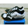 Gi y Mizuno Wave Kaiserburg 5 en tr ng Hoangchopbongban