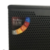 Loa B&W SP 12x5 sở hữu 2 đường tiếng, sử dụng bass có đường kính 30cm và củ kèn Ø190 nam châm làm củ loa được sản xuất từ neodymium là loại nam châm mạnh nhất hiện nay cho nên công suất trung bình của loa đạt tới 300W và có thể đẩy lên tới cực