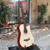 dan-cu-guitar-acoustic-tr72-ms3-dan-cu-tinh-trang-tot-am-thanh-vang-de-choi