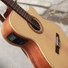 dan-cu-guitar-classic-hong-dao-kem-eq-lc5-am-thanh-am-ap-gia-thanh-ly-tot