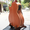 dan-cu-guitar-classic-hong-dao-kem-eq-lc5-am-thanh-am-ap-gia-thanh-ly-tot
