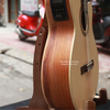 dan-cu-guitar-classic-hong-dao-kem-eq-lc5-am-thanh-am-ap-gia-thanh-ly-tot