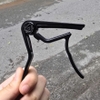capo-guitar-alice-a007d-co-2-phien-ban-cho-acoustic-va-classic