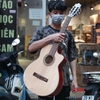 dan-guitar-classic-vg-cem4-solid-top-am-hay-ben-bi-chac-chan-co-ti-chinh-can