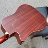 dan-guitar-acoustic-trung-quoc-thanh-ly-ky-gui-dan-cu-choi-tam-da-gia-co-ngua-da