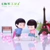 CD020_Cặp đôi cầm ô