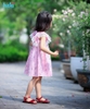 Váy bé gái sát nách phối ren tay HK513