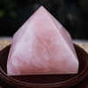 Kim tự tháp thạch anh hồng-10.8x9.5cm-1.45kg-MTA504
