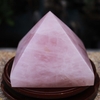 Kim tự tháp thạch anh hồng-13x10.5cm-2.25kg-MTA505
