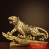 Hổ đứng bệ đá đồng nguyên chất 26x18x6.5cm - 1.6kg