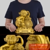 Khỉ đồng ôm túi vàng 24x18x11cm - 2.5kg