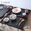 Khay bê đồ có rãnh chống trơn màu đỏ đen mang đậm phong cách Nhật Bản thành cao cách điệu
