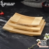 Khay gỗ vành cong cách điệu bày sushi sashimi