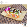 Khay gỗ vành cong cách điệu bày sushi sashimi