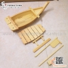 Thuyền gỗ bày gỏi cá