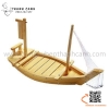 Thuyền gỗ bày gỏi cá