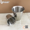 Xô ngâm rượu vang inox miệng loe, thân trơn, có hai núm cầm hai bên với hai màu sắc khác nhau
