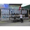 bia-cuong-beo-bien-hieu-den-led