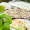 Bắp Heo Và Tôm Luộc Cuốn Bánh Tráng Phơi Sương Và Rau Rừng